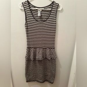 Max Studio Olive Dot Sleeveless Dress